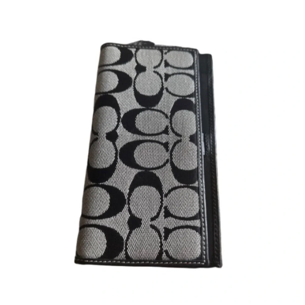 Coach Signature Long Continental checkbook Wallet in Black & Gray